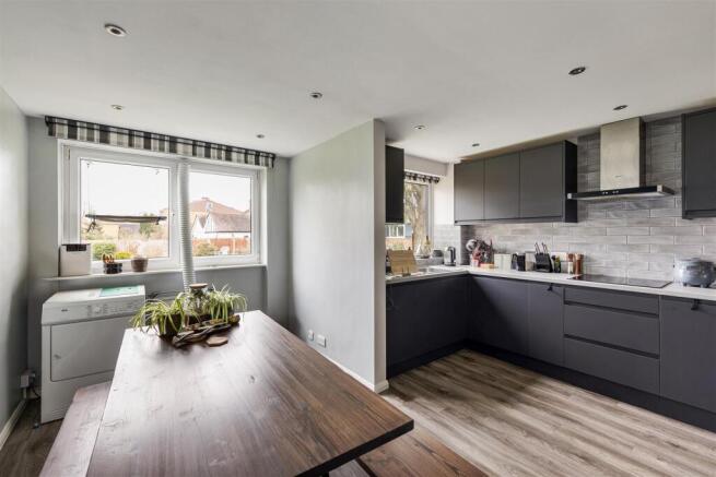 Selworthy Close E11