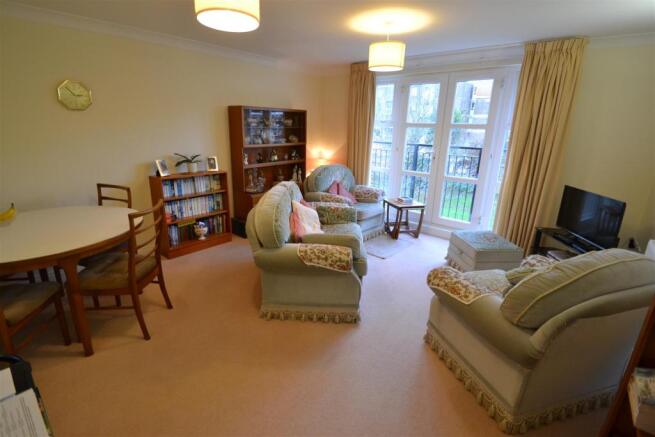 Living/Dining Room