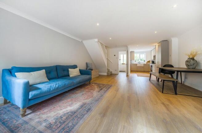 Lounge/Dining Room