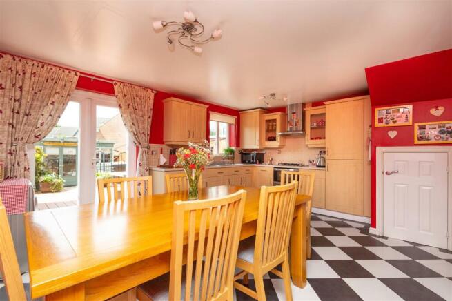 Fitted Kitchen/Diner