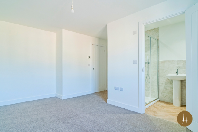 Bedroom & En-Suite