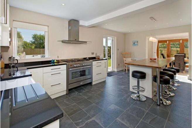 Kitchen / Breakfast