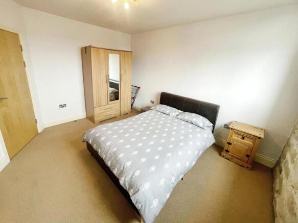 1 bed Apartment for sale Image 8