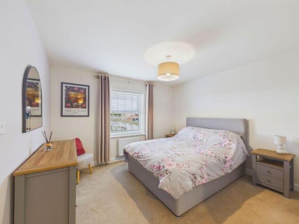 4 bed Detached for sale Image 7