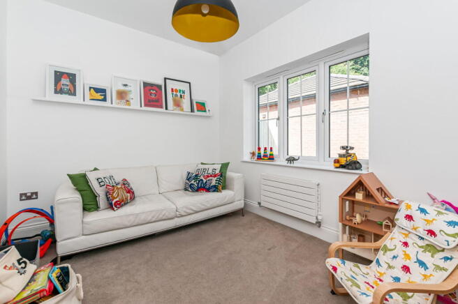 5 bed Detached for sale Image 10