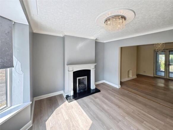 3 bed Semi-Detached to rent Image 9