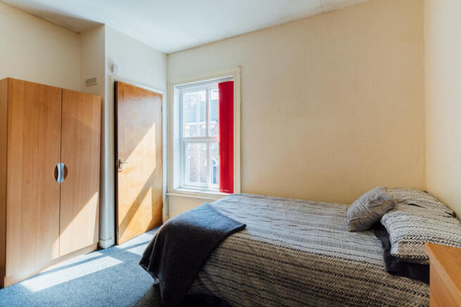 2 bed House to rent Image 5