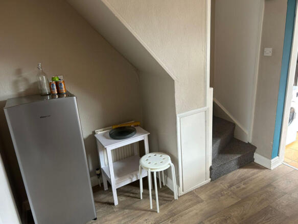 2 bed House to rent Image 5