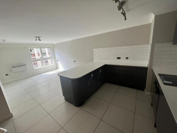 2 bed Flat for sale Image 5