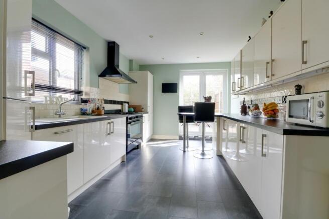 Kitchen/Breakfast Ro