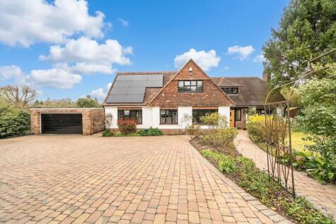 Station Road, Woldingham, CR3