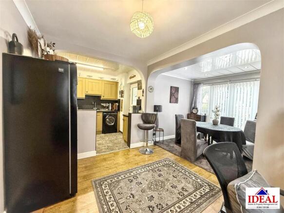 2 bed Semi-Detached for sale Image 6