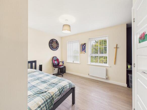 3 bed Semi-Detached for sale Image 10