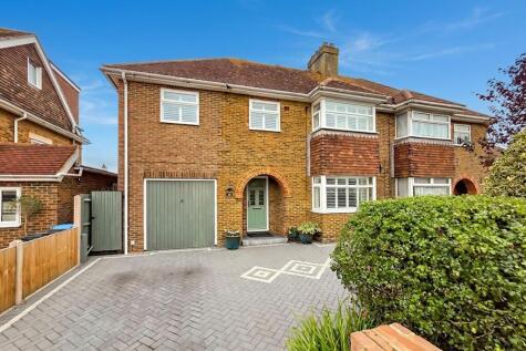 Albert Road, Rustington, BN16