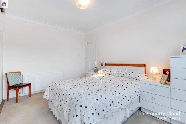 15_Master_Bedroom_11.jpg