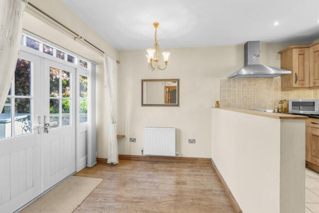 3 bed Semi-Detached for sale Image 7