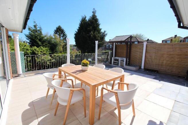 5 bed Detached for sale Image 6