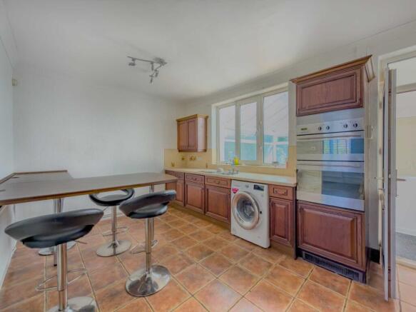 2 bed Semi-Detached for sale Image 4