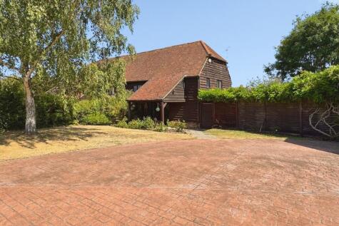 Ashtrees Road, Woodley, Reading