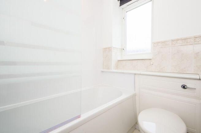Family Bathroom B