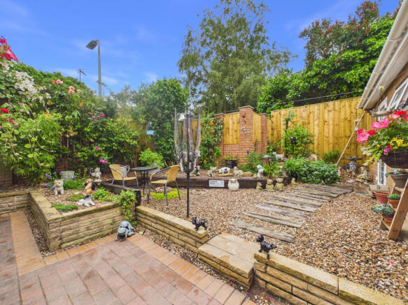 2 bed Bungalow for sale Image 12
