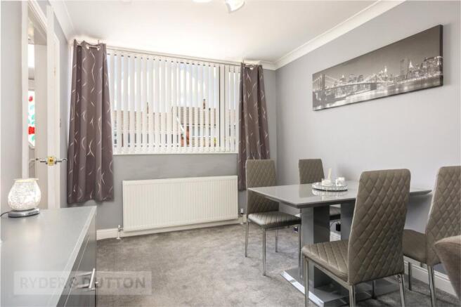 3 bed Town House for sale Image 6