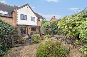 2, Walnut Close, Chilton Road, Aylesbury HP18 9DD