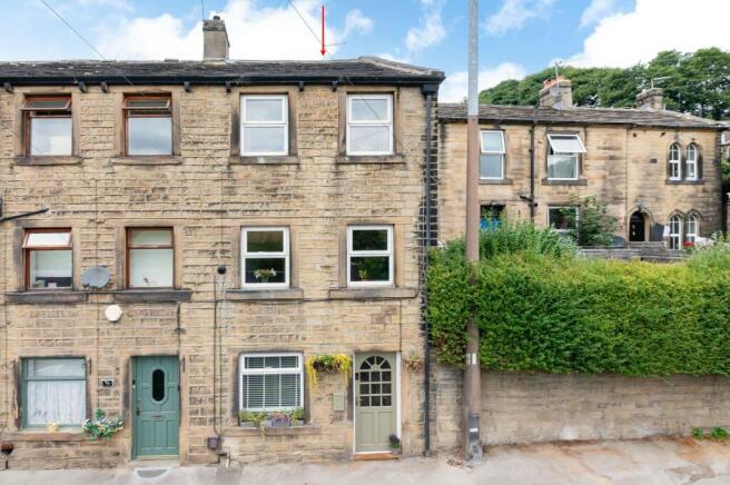 2 bed End of Terrace for sale in holmfirth