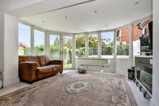 4 bed Detached for sale Image 7