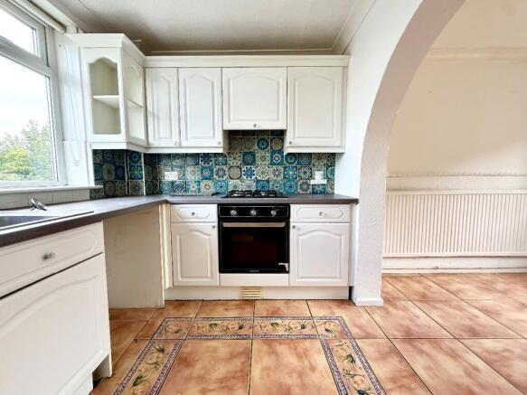3 bed Terraced to rent Image 6