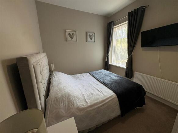 3 bed Semi-Detached for sale Image 10