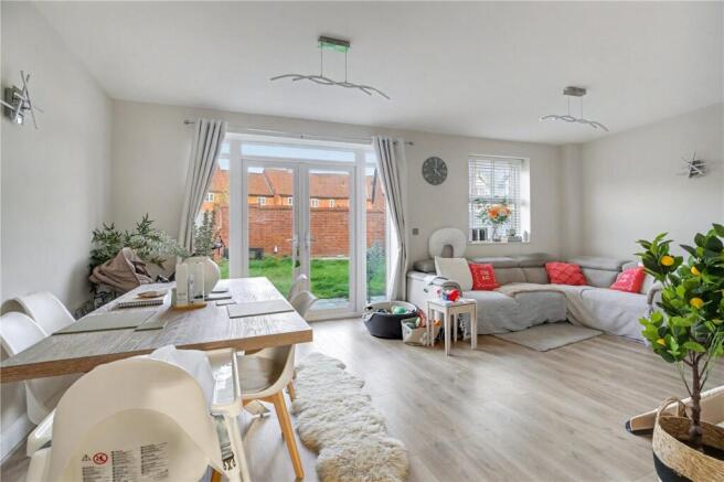 Living Dining Area