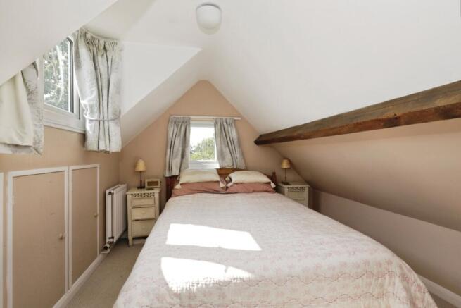 4 bed Detached for sale Image 12