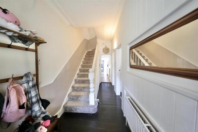 3 bed Terraced for sale Image 10
