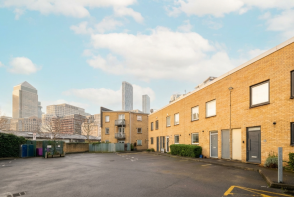 52, Milligan Street, London E14 8AU