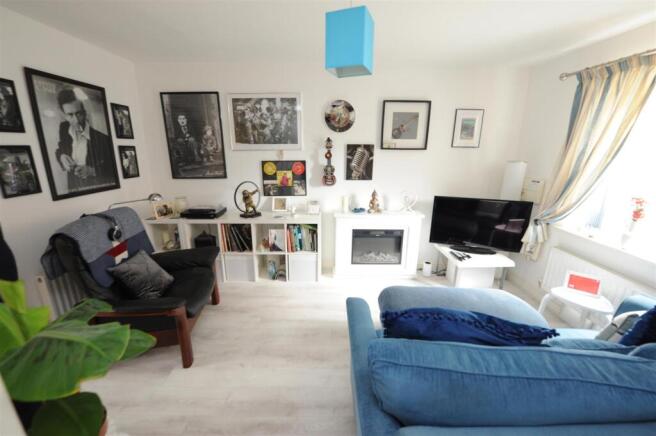 2 bed Town House for sale Image 6