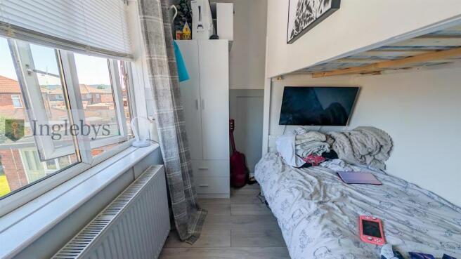 3 bed Semi-Detached for sale Image 12