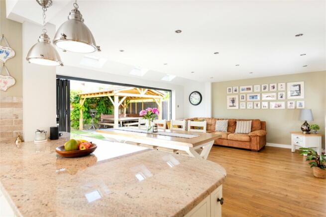 Kitchen/Dining