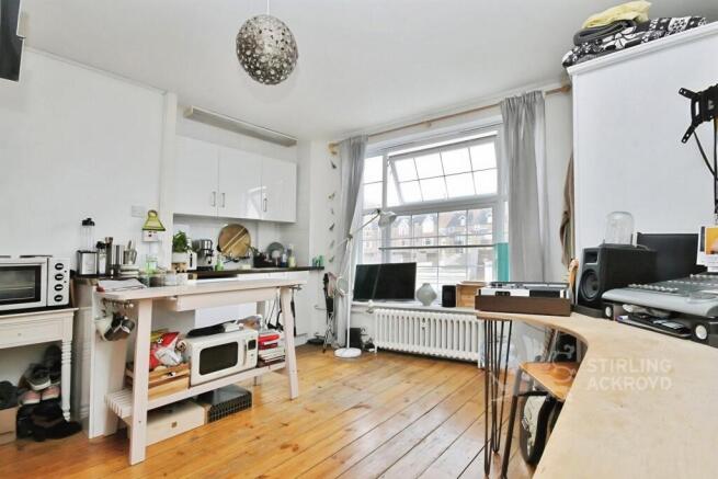 Studio Room