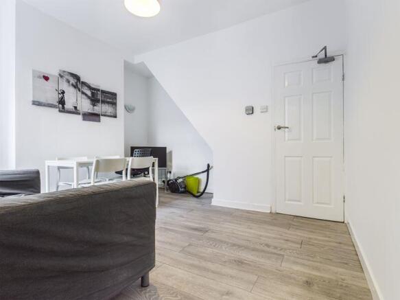 4 bed Terraced for sale Image 5