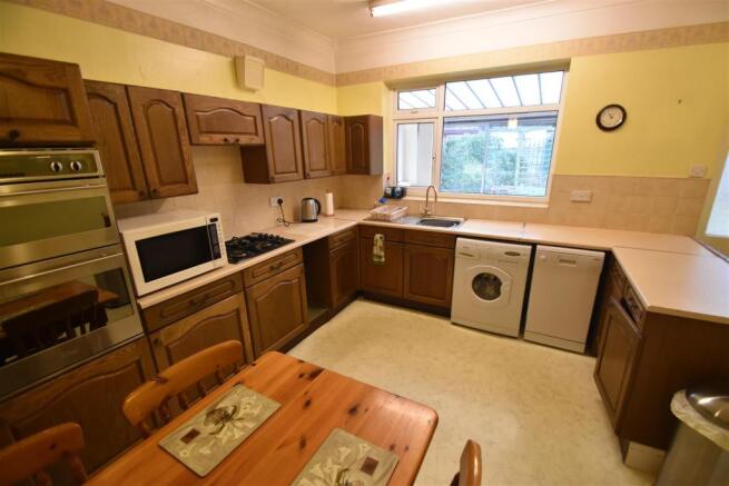 Kitchen Diner.JPG