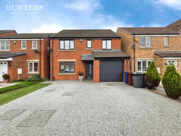 4-bed house on Old Royston Avenue, Royston, Barnsley, £315,000