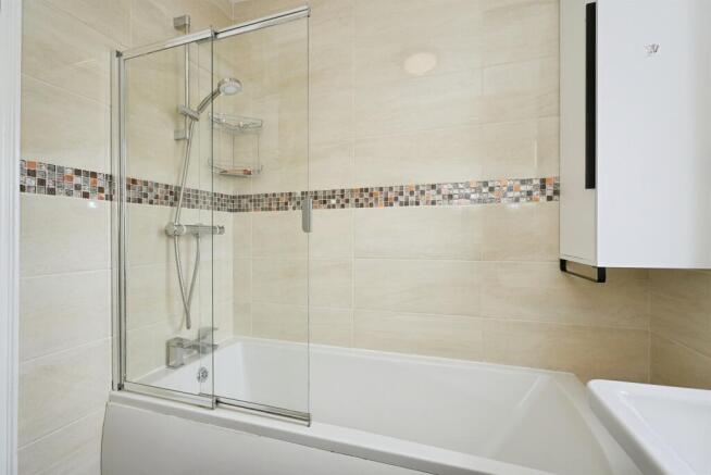3 bed Semi-Detached for sale Image 8