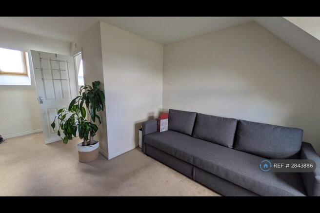 Second Floor - Double/ King Bedroom With Ensuite