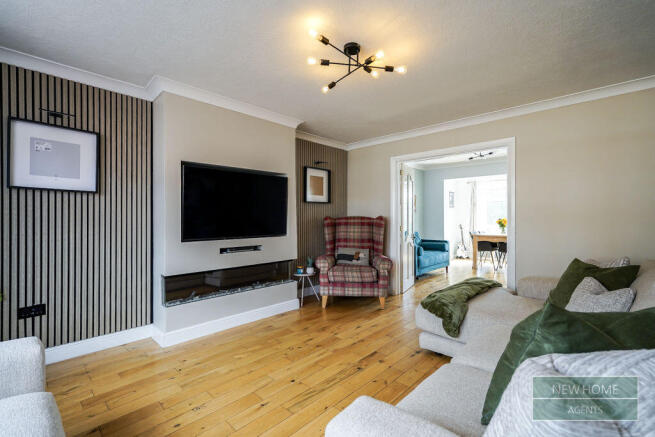 4 bed Semi-Detached for sale Image 6