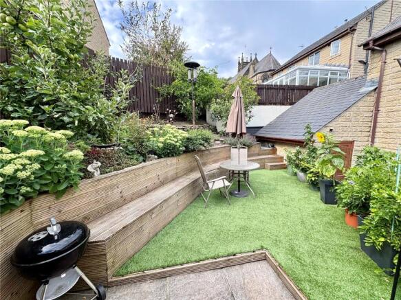 3 bed Semi-Detached for sale Image 6