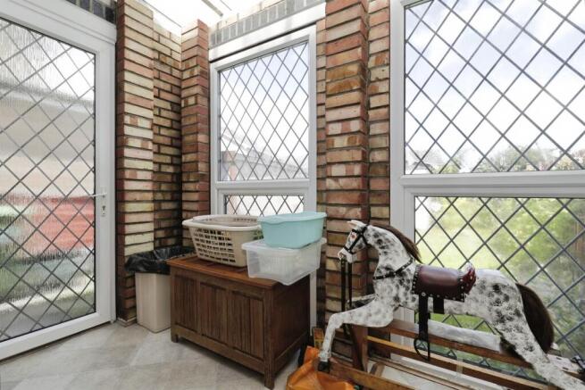 2 bed Semi-Detached for sale Image 7