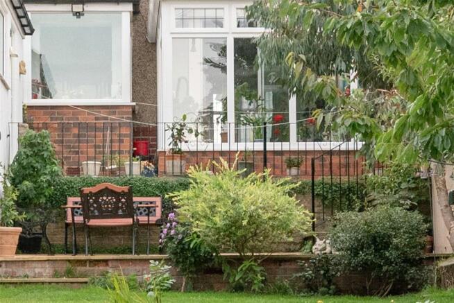 Garden / Rear