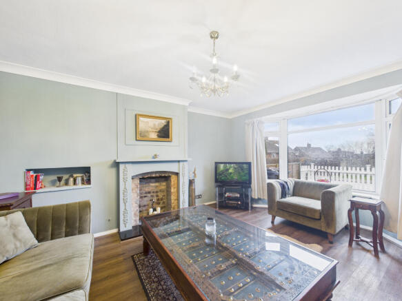 CAM01354G0-PR0637-STILL002