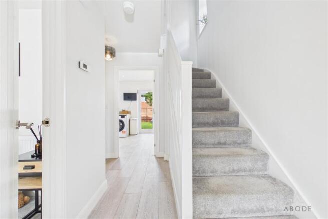 CAM06344G6-PR0095-STILL010.jpg